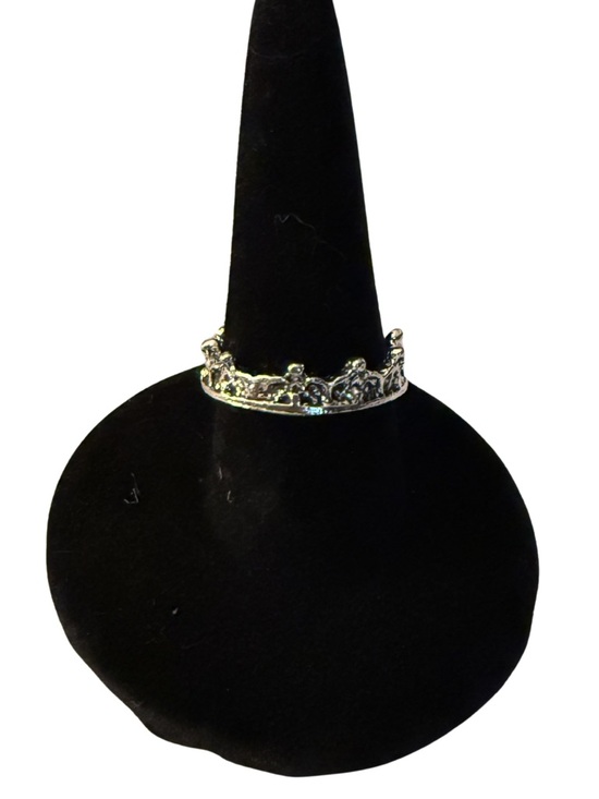 Jewelry - Silver Crown Band Ring - Elegant Women's Silver Ring